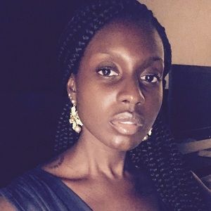 Meet your Posher, Debbie!